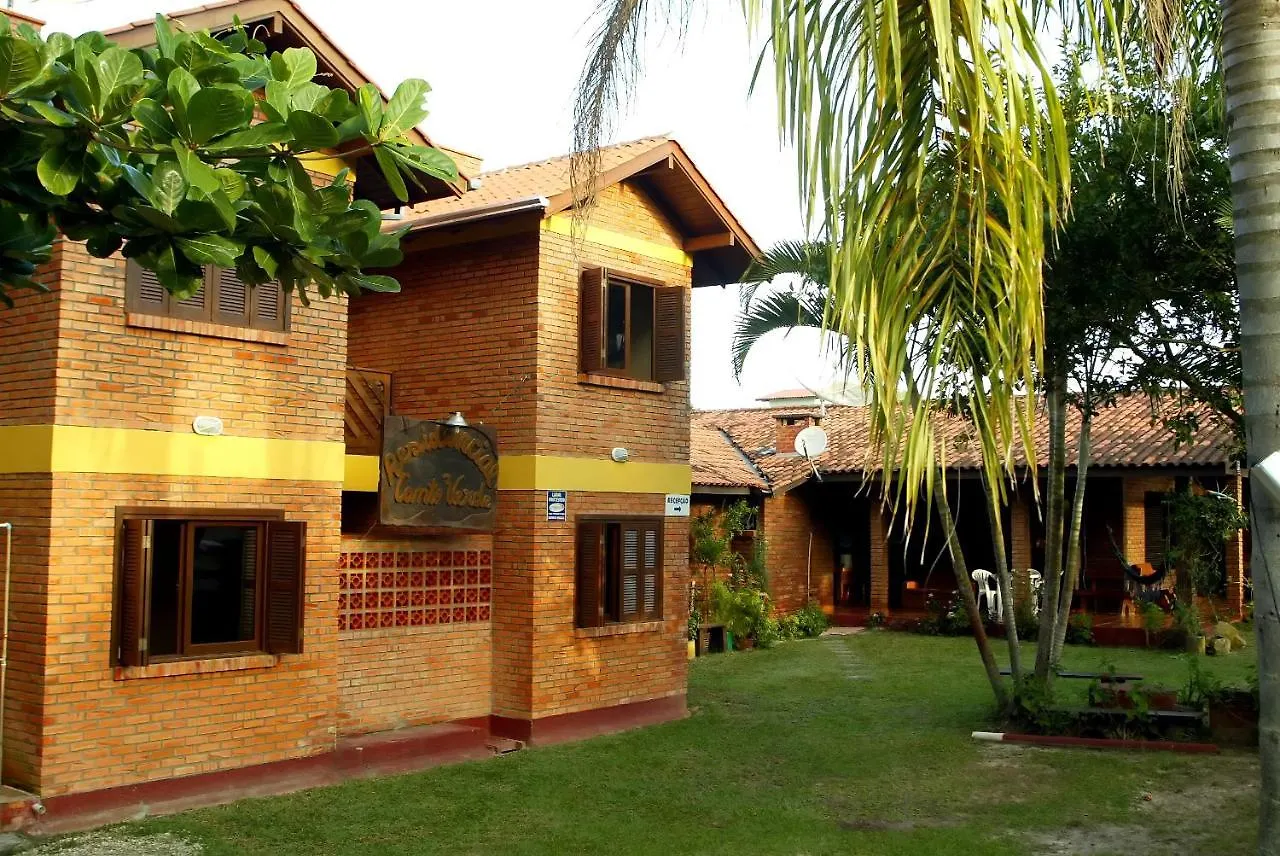 Pousada E Residencial Canto Verde...A Uma Quadra Da Melhor Praia... Bombinhas Värdshus
